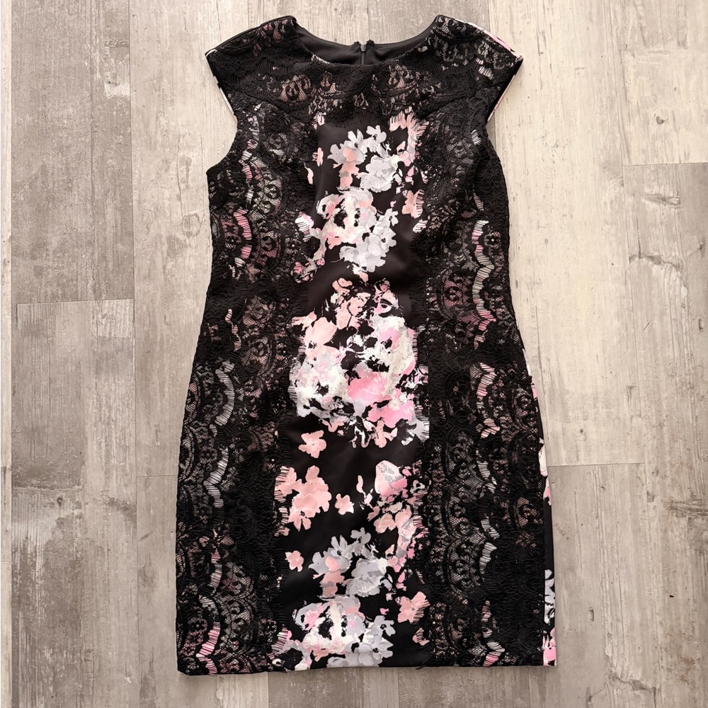 Saks Fifth Avenue Black Floral Lace Cap Sleeve Dress Size 14 NWT - Picture 2 of 10